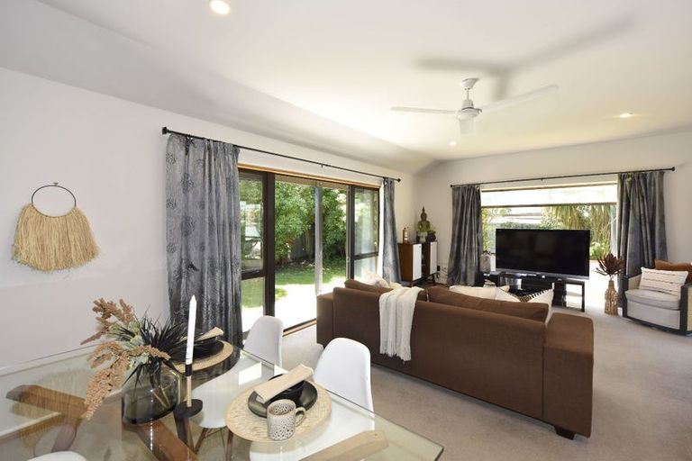 Photo of property in 310 Withells Road, Avonhead, Christchurch, 8042