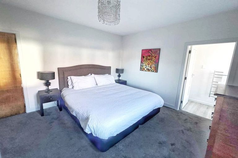 Photo of property in 290 Lake Terrace Road, Shirley, Christchurch, 8061