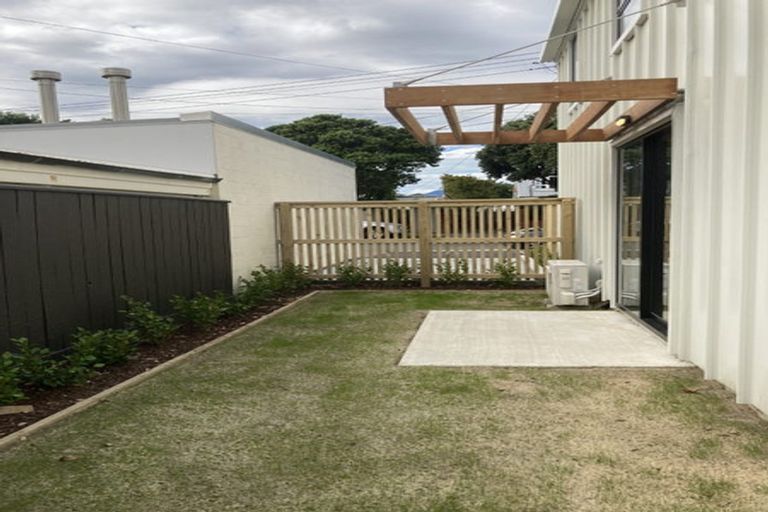 Photo of property in 16 Inglis Street, Seatoun, Wellington, 6022