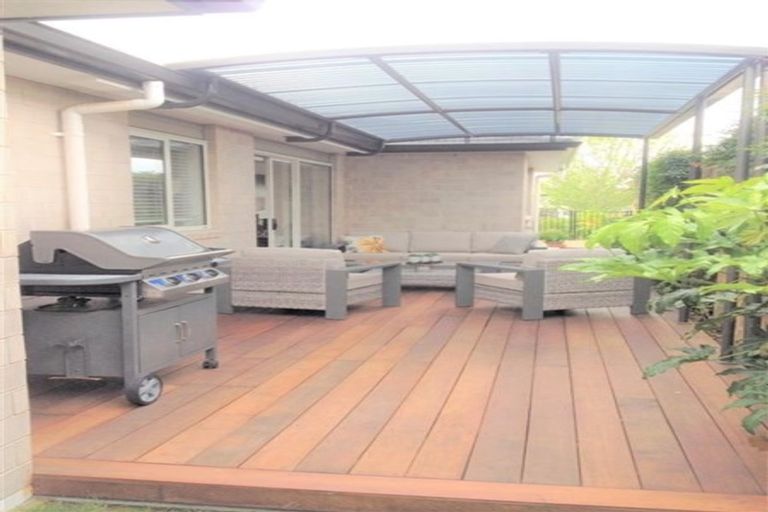 Photo of property in 183 Lakes Boulevard, Pyes Pa, Tauranga, 3112