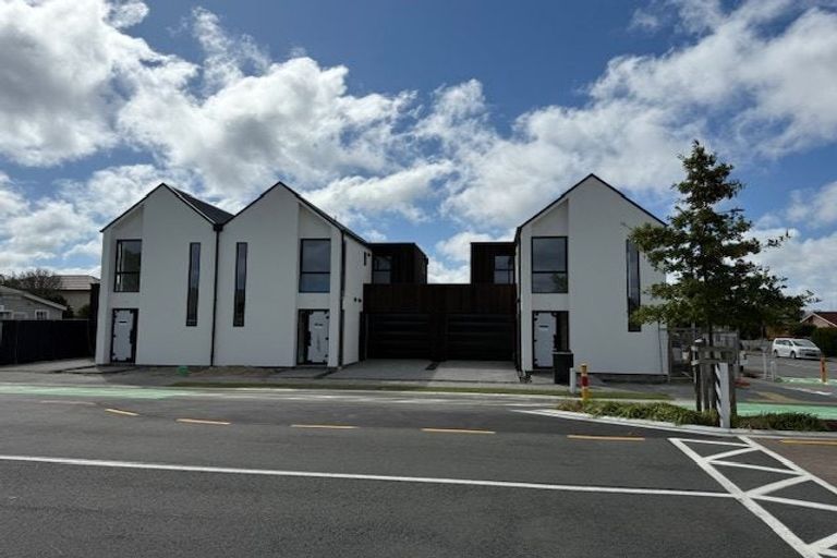 Photo of property in 27 Division Street, Riccarton, Christchurch, 8041