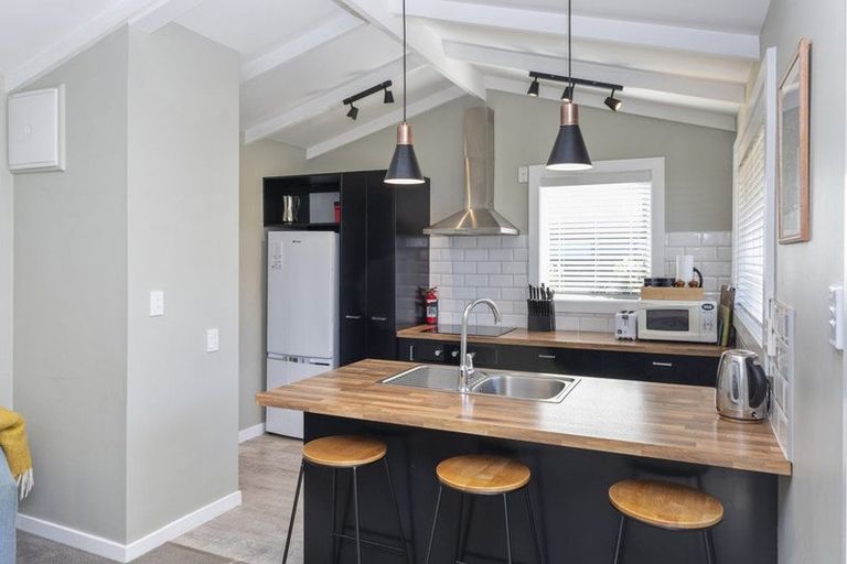 Photo of property in 4 Swindells Road, Waikuku Beach, 7473