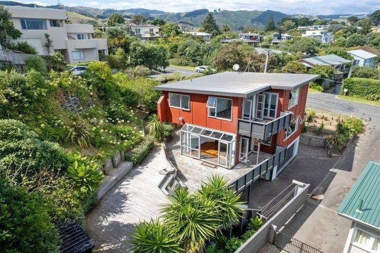 Photo of property in 3b Jeep Road, Raumati South, Paraparaumu, 5032
