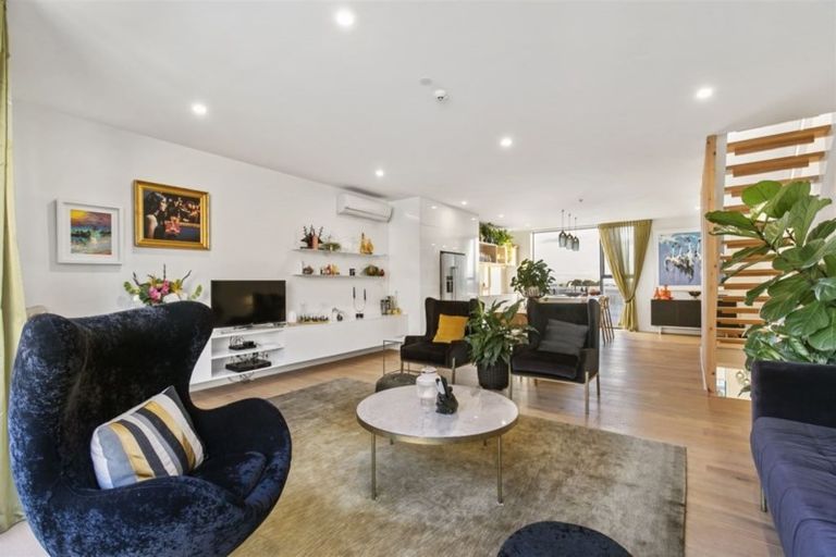 Photo of property in Sugar Lane Apartments, 11/31 Rawene Road, Birkenhead, Auckland, 0626