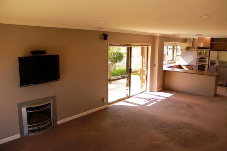 Photo of property in 1 Jade Lane, Paraparaumu, 5032