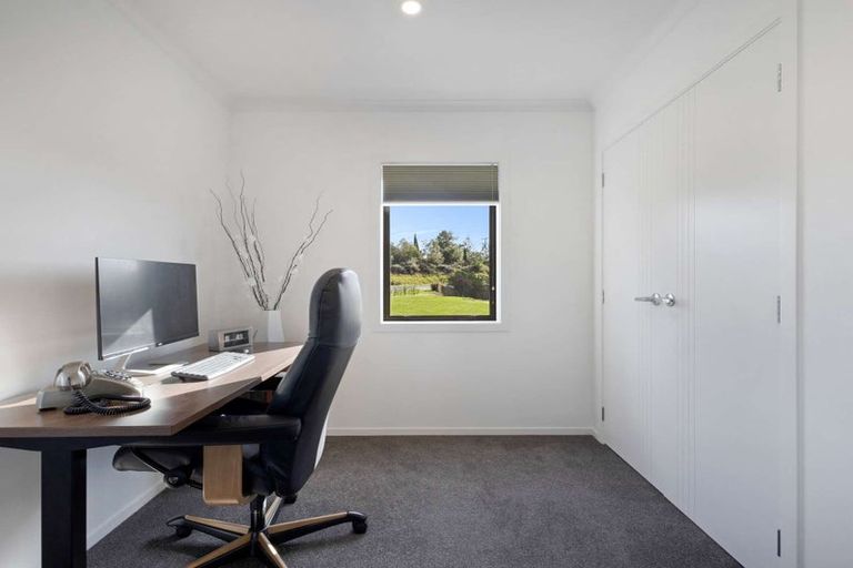 Photo of property in 131 Te Mata Peak Road, Havelock North, 4130