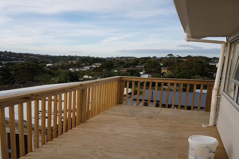 Photo of property in 42 Tamahere Drive, Glenfield, Auckland, 0629