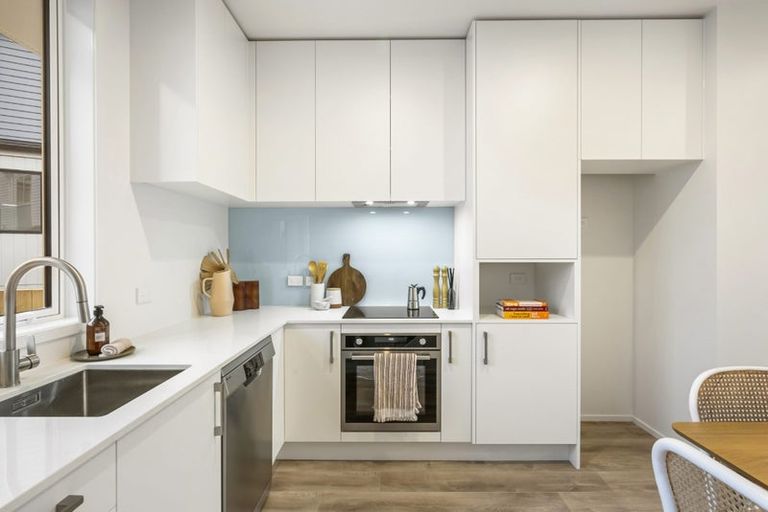 Photo of property in 7d Camrose Place, Glenfield, Auckland, 0629