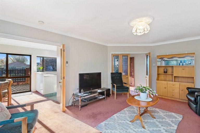 Photo of property in 423 Harewood Road, Harewood, Christchurch, 8051
