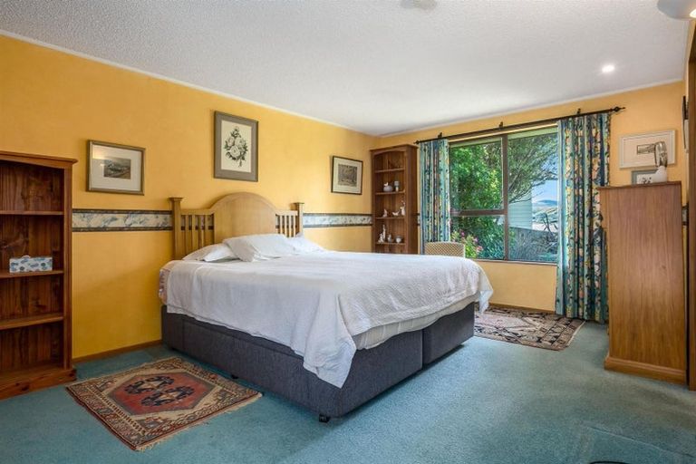 Photo of property in 12 Observatory Close, Whitby, Porirua, 5024