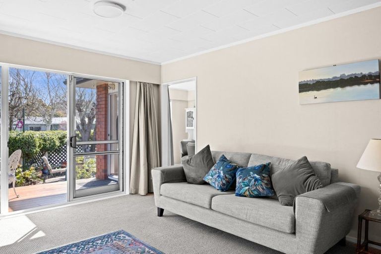 Photo of property in 33 Moorhouse Street, Taradale, Napier, 4112