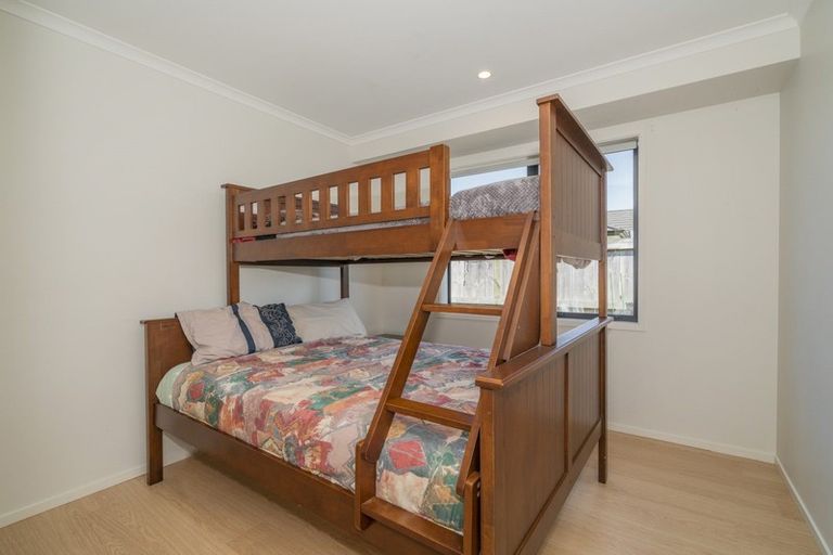 Photo of property in 24 Debenham Drive, Whitianga, 3510