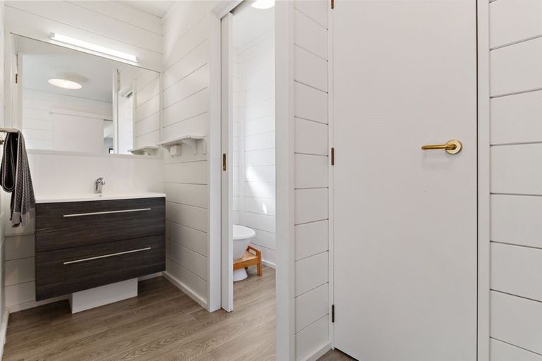 Photo of property in 200 Vista Paku, Pauanui, Hikuai, 3579