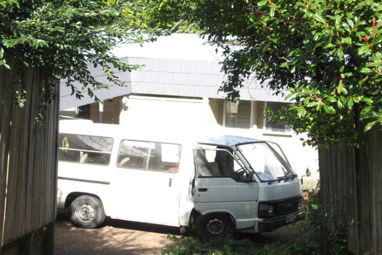 Photo of property in 3 Micawber Place, Mellons Bay, Auckland, 2014