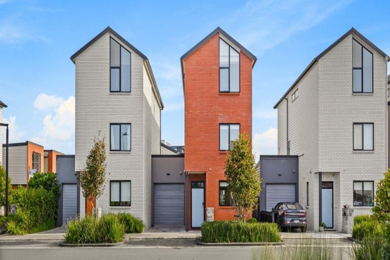 Photo of property in 14 Peihana Road, Hobsonville, Auckland, 0616