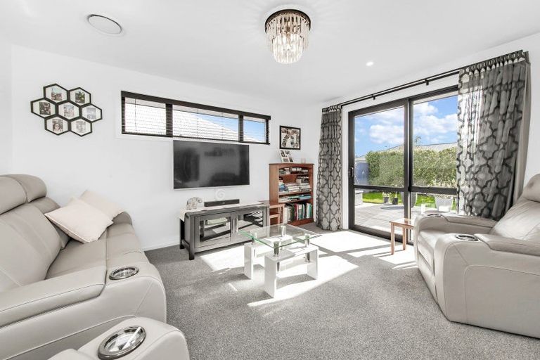 Photo of property in 12 Lignite Drive, Rolleston, 7614