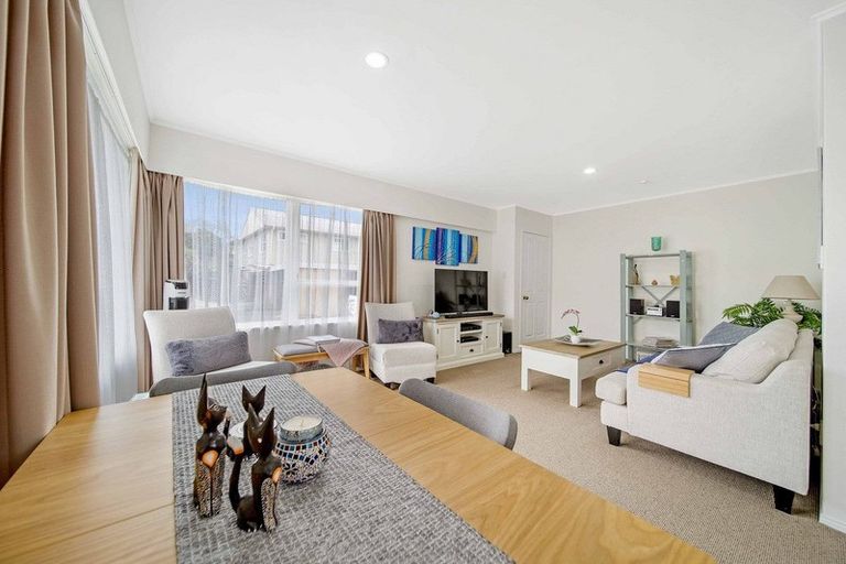 Photo of property in 3/18 Nelson Street, Papakura, 2110