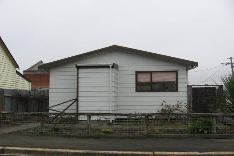 Photo of property in 48 Wesley Street, South Dunedin, Dunedin, 9012