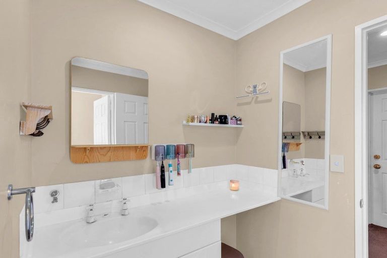 Photo of property in 46 Ayrshire Drive, Grandview Heights, Hamilton, 3200