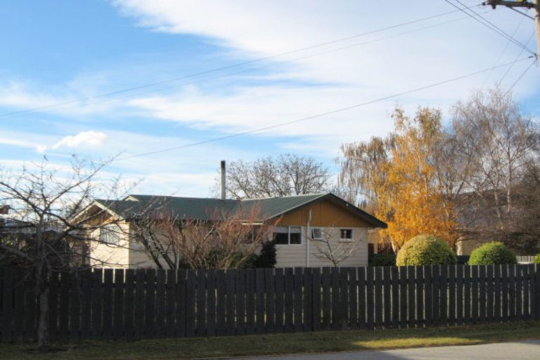 Photo of property in 17 Donegal Street, Cromwell, 9310