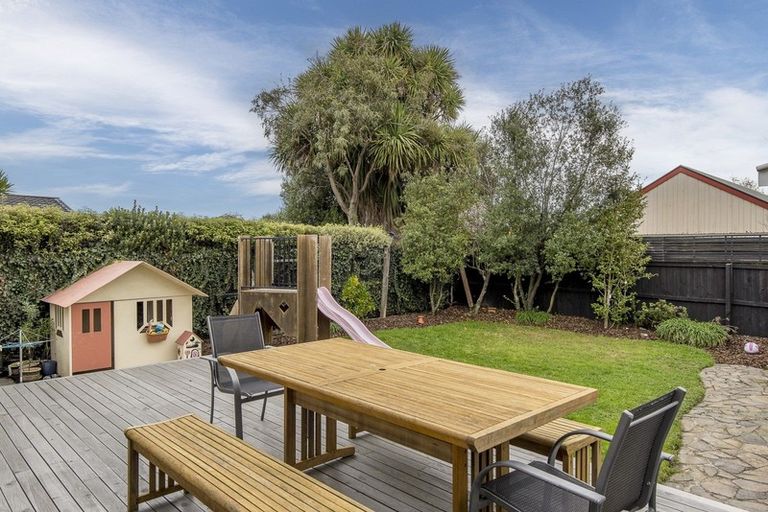 Photo of property in 21 Chilton Drive, Mairehau, Christchurch, 8052