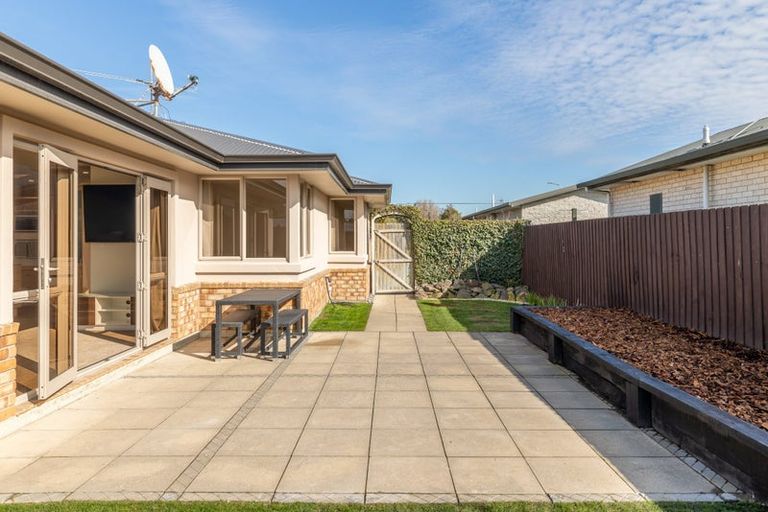 Photo of property in 183 Estuary Road, South New Brighton, Christchurch, 8062