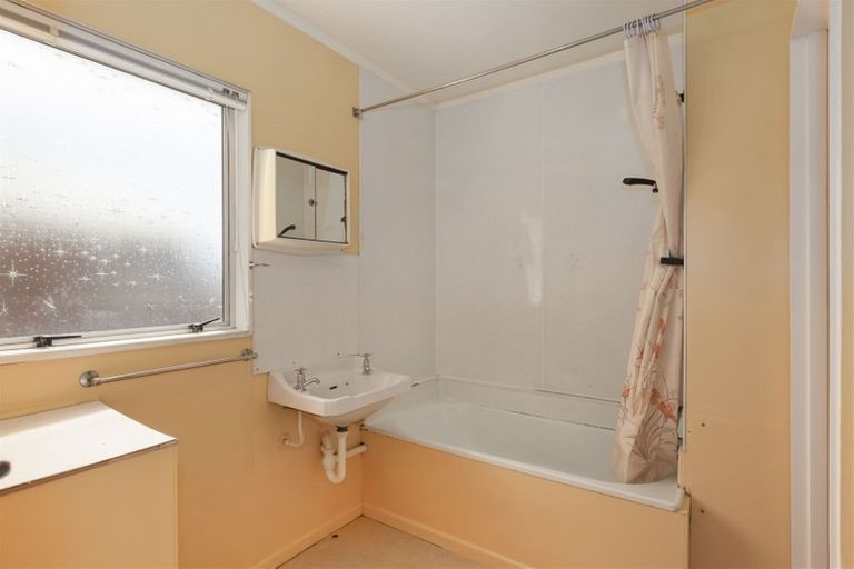 Photo of property in 15/154f Onepu Road, Lyall Bay, Wellington, 6022