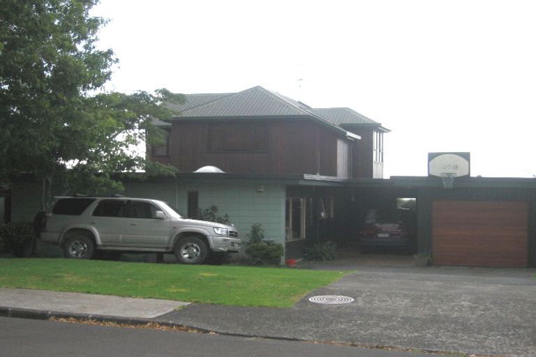 Photo of property in 62 Mcbreen Avenue, Northcote, Auckland, 0627