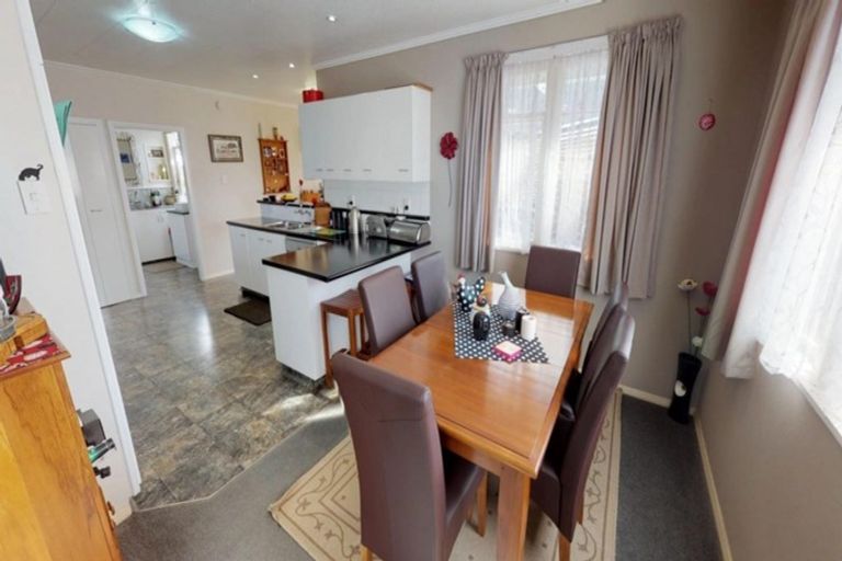 Photo of property in 25 George Street, Levin, 5510