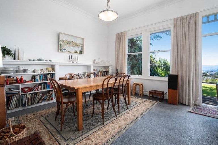 Photo of property in 21 Northland Road, Northland, Wellington, 6012