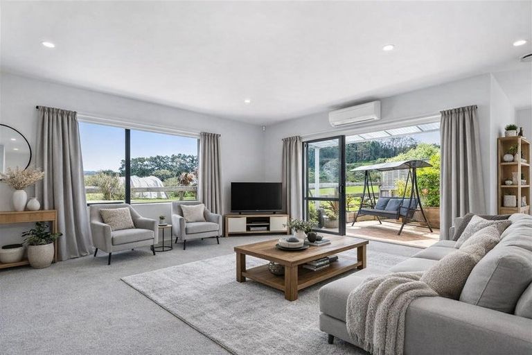 Photo of property in 68 South Kensington Way, Henderson, Auckland, 0612