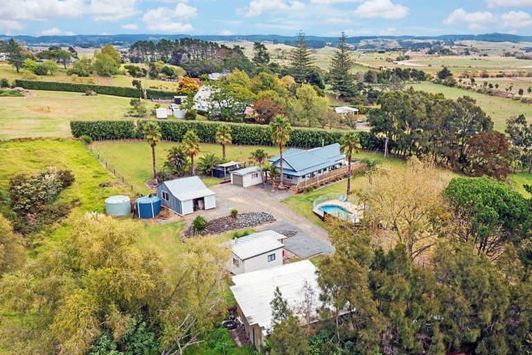 Photo of property in 141 Mangakura Road, Helensville, 0875