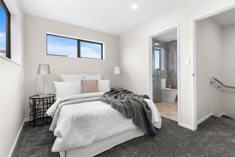 Photo of property in 105b Grove Road, Papakura, 2110