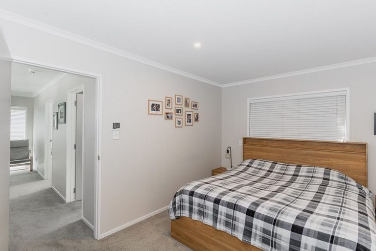 Photo of property in 5 Poaka Road, Hobsonville, Auckland, 0616