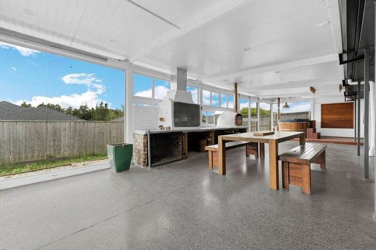 Photo of property in 24 Tauroa Drive, Tuakau, 2121