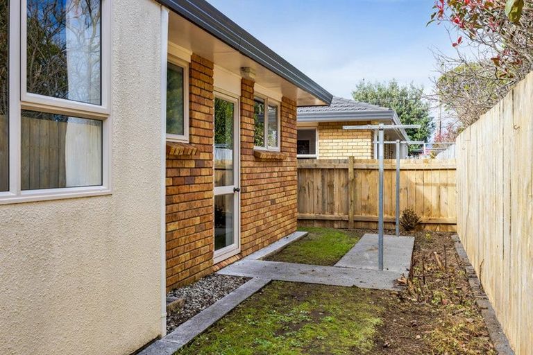 Photo of property in 1 Manse Street, Hawera, 4610