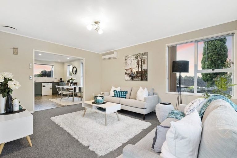Photo of property in 12 Malmo Place, Massey, Auckland, 0614