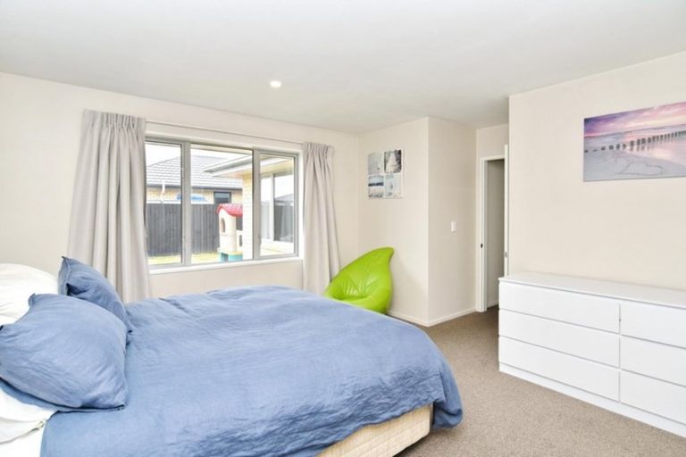 Photo of property in 50 Koura Drive, Rangiora, 7400