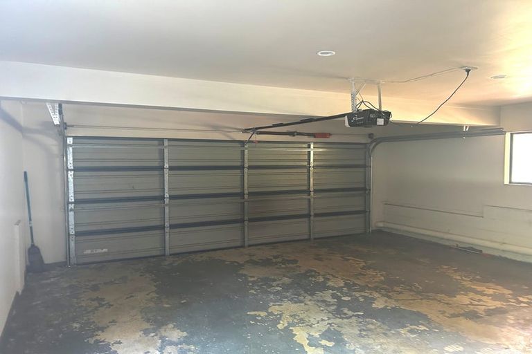 Photo of property in 32 Waverley Avenue, Glenfield, Auckland, 0629