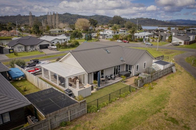 Photo of property in 5 Lady Jocelyn Place, Whitianga, 3510