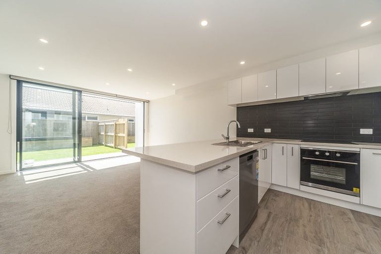 Photo of property in 21 Tireti Road, Titahi Bay, Porirua, 5022