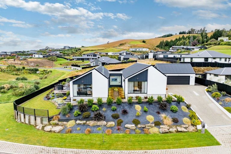 Photo of property in 61 Heathfield Drive, Mosgiel, 9024