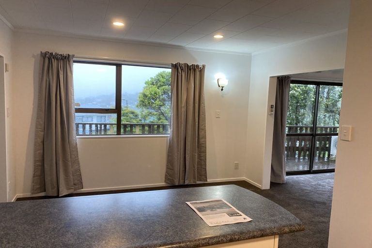 Photo of property in 19 Ladbrooke Drive, Newlands, Wellington, 6037