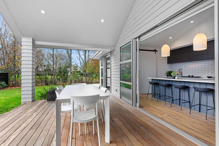 Photo of property in 11 Munro Oak Lane, Clevedon, 2582