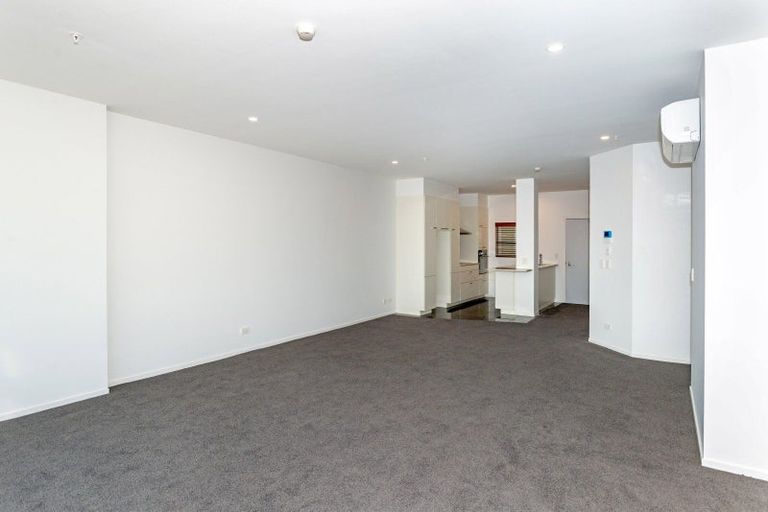 Photo of property in Marina View Apartments, 201/4 Reads Quay, Gisborne, 4010