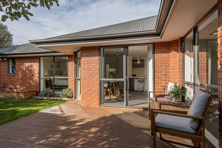 Photo of property in 15 Hideaway Gate, Parklands, Christchurch, 8083