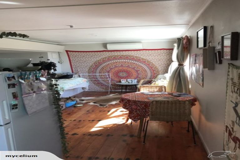 Photo of property in 60 Mortimer Terrace, Brooklyn, Wellington, 6021