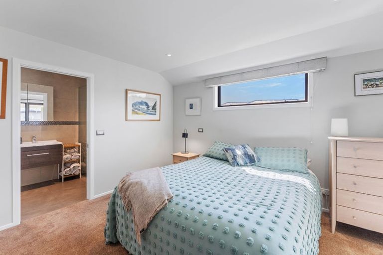 Photo of property in 38 Titoki Road, Waikanae Beach, Waikanae, 5036