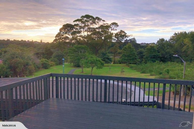 Photo of property in 3 Rapaki Place, Te Atatu Peninsula, Auckland, 0610