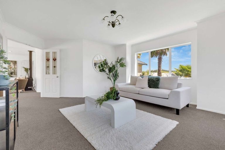 Photo of property in 52 Lysaght Place, Welcome Bay, Tauranga, 3112